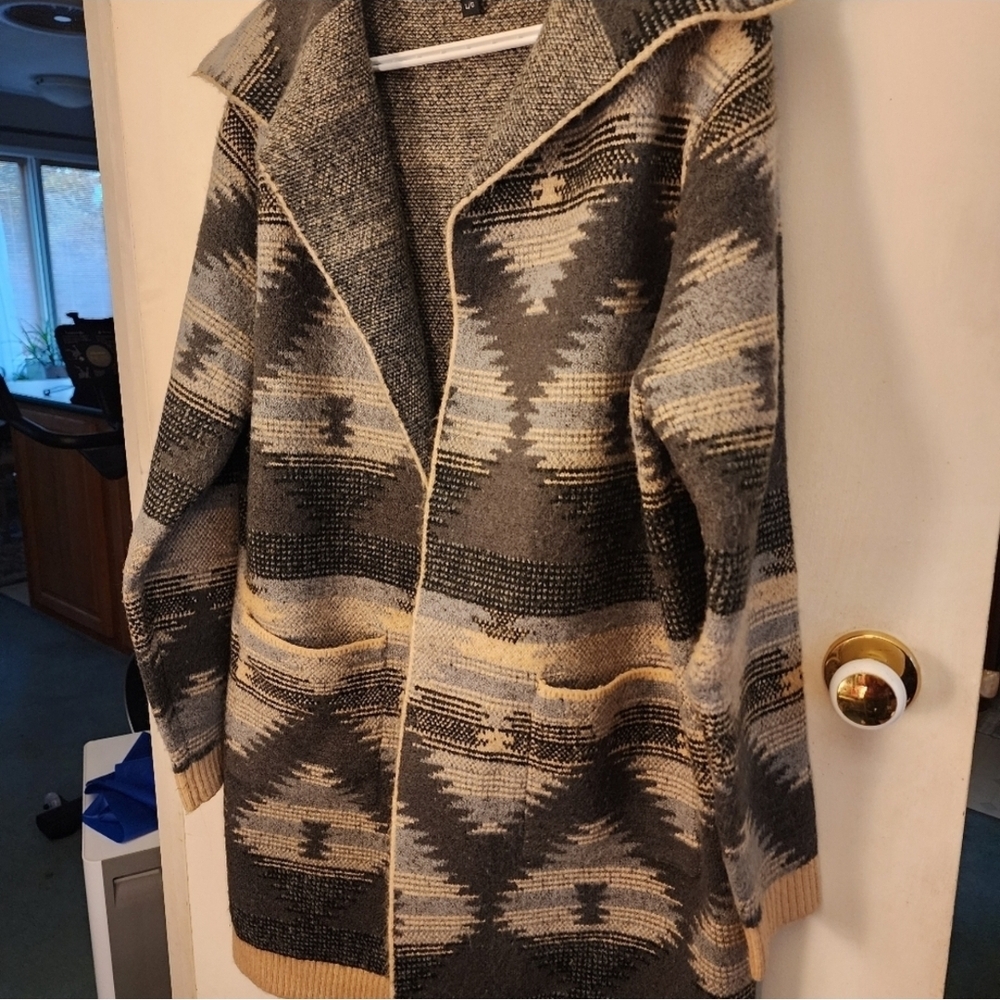 Eclipse Women's Geometric Gray Cardigan